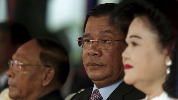 Kamboçya Başbakanı Hun Sen ve eşi Bun Rany - Sputnik Türkiye