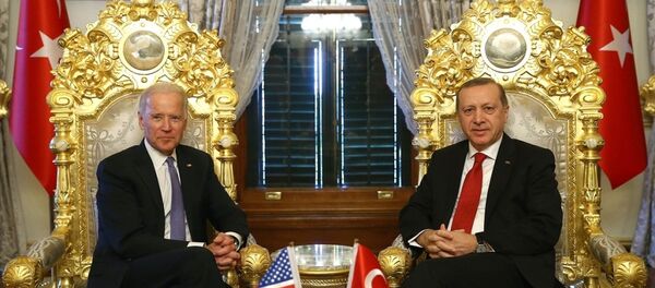 Cumhurbaşkanı Recep Tayyip Erdoğan ve ABD Başkan Yardımcısı Joe Biden - Sputnik Türkiye