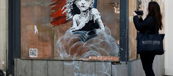 Banksy'den Fransa'ya 'Sefiller'li eleştiri - Sputnik Türkiye