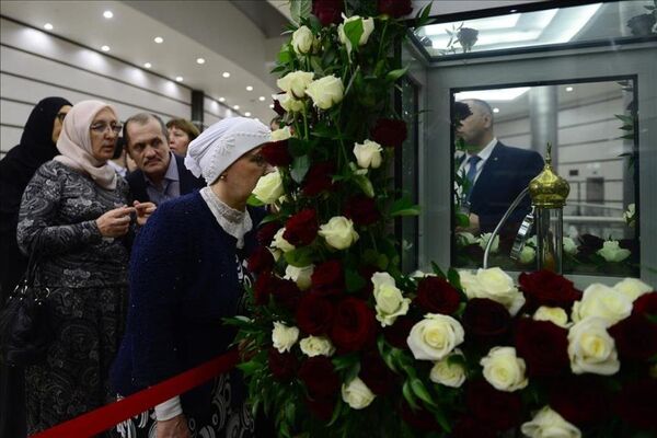 Hz. Muhammed'in saçı Moskova'da ziyarete açıldı - Sputnik Türkiye