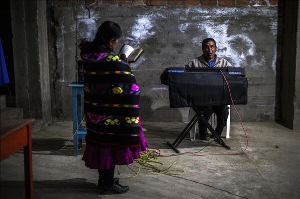 Peru'da bir köy: Her 6 kişiden 1'i görme engelli - Sputnik Türkiye