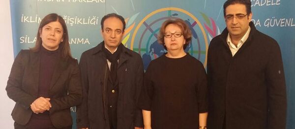 Açlık grevindeki HDP heyeti Açlık grevindeki HDP heyeti - Sputnik Türkiye