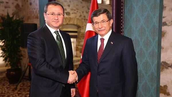 Başbakan Davutoğlu, medya patronlarıyla buluştu - Sputnik Türkiye