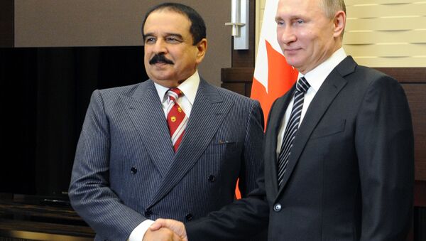 Rusya Devlet Başkanı Vladimir Putin ve Bahreyn Kralı Hamad bin İsa el Halife - Sputnik Türkiye