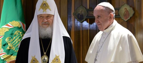 Patrik Kirill ve Papa Francis - Sputnik Türkiye