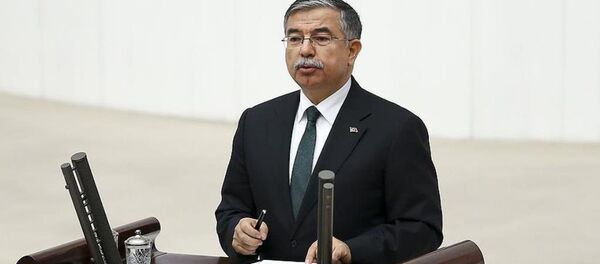 Milli Savunma Bakanı İsmet Yılmaz - Sputnik Türkiye