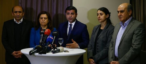 HDP Eş Genel Başkanı Selahattin Demirtaş - Sputnik Türkiye