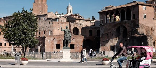 İtalya'da bir meydan - Sputnik Türkiye