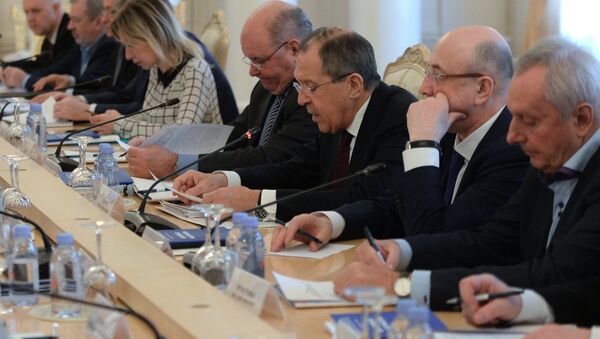 Rusya Dışişleri Bakanı Sergey Lavrov, Yurtdışında Yaşayan Yurttaşları Destekleme Vakfı'nın mütevelli heyeti ile görüştü. - Sputnik Türkiye