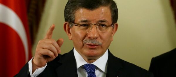 Başbakan Ahmet Davutoğlu, Ankara Valiliği'nde aldığı brifing sonrası basın mensuplarına açıklamalarda bulundu. - Sputnik Türkiye