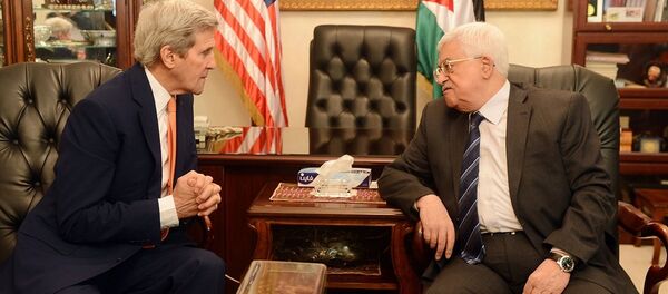 ABD Dışişleri Bakanı John Kerry - Filistin Devlet Başkanı Mahmud Abbas - Sputnik Türkiye