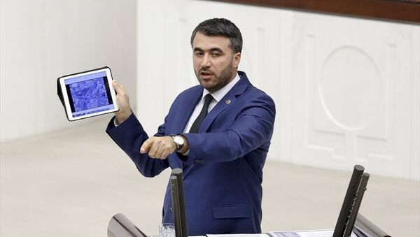 AK Parti Adana Milletvekili Mehmet Şükrü Erdinç, TBMM Genel Kurul çalışmalarına katılarak konuşma yaptı. - Sputnik Türkiye