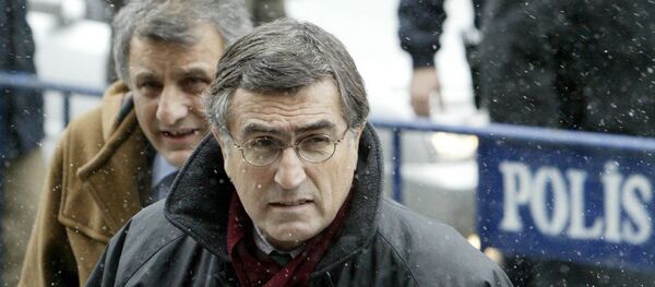 Gazeteci Hasan Cemal - Sputnik Türkiye