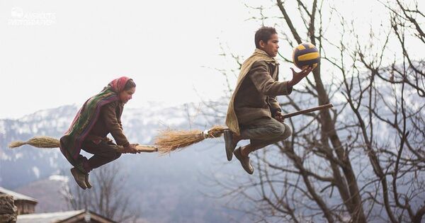 Kids in Indian village play Quidditch - Sputnik Türkiye