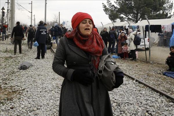 Sığınmacılar polisle çatıştı - Sputnik Türkiye