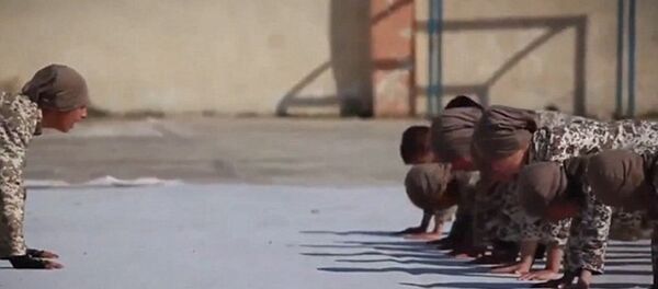 IŞİD / kimsesiz çocuk videosu - Sputnik Türkiye