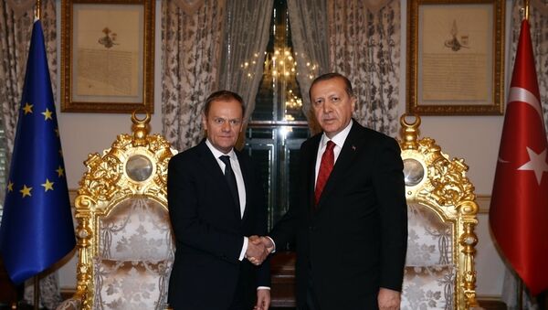 Cumhurbaşkanı Recep Tayyip Erdoğan, Mabeyn Köşkü'nde, AB Konseyi Başkanı Donald Tusk’u kabul etti. - Sputnik Türkiye