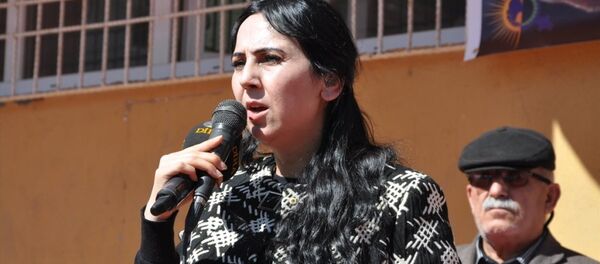 HDP Eş Genel Başkanı Figen Yüksekdağ, Silopi'de 8 Mart Dünya Kadınlar Günü etkinliğine katıldı. - Sputnik Türkiye