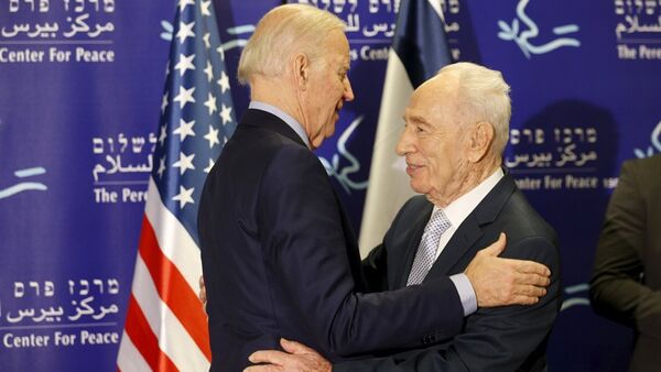 Joe Biden - Şimon Peres - Sputnik Türkiye