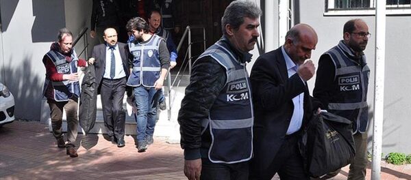 Şifa Üniversitesi Rektörü tutuklandı Şifa Üniversitesi Rektörü tutuklandı - Sputnik Türkiye