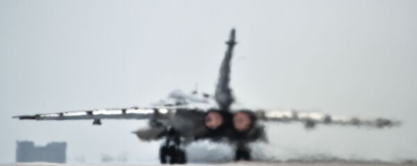 Rus pilotlar Hmeymim hava üssünde Rus pilotlar Hmeymim hava üssünde - Sputnik Türkiye