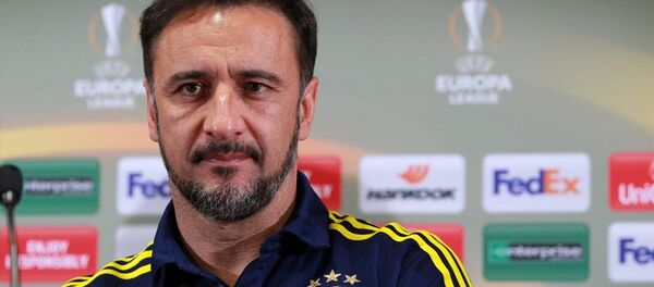 Fenerbahçe teknik direktörü Vitor Pereira Fenerbahçe teknik direktörü Vitor Pereira - Sputnik Türkiye