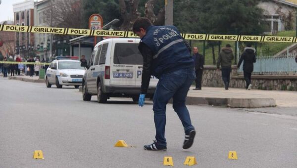 HDP Edirne İl Başkanlığı binasına silahlı saldırı HDP Edirne İl Başkanlığı binasına silahlı saldırı - Sputnik Türkiye