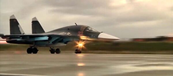 Rus uçakları Suriye'den ayrılmaya başladı - Sputnik Türkiye