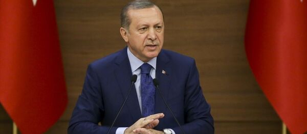 Cumhurbaşkanı Recep Tayyip Erdoğan, Cumhurbaşkanlığı Külliyesi'nde düzenlenen Muhtarlar Toplantısına katılarak konuşma yaptı. - Sputnik Türkiye