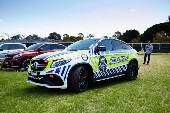 Almanya’da polis ekipleri tarafından kullanılan  Mercedes-AMG GLE 63 S Coupe aracı. - Sputnik Türkiye