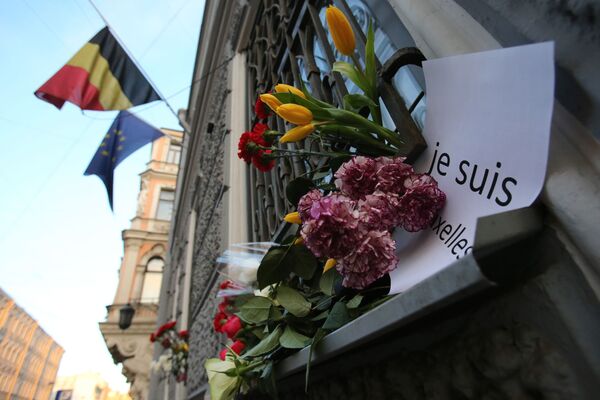Brüksel'deki terör saldırılarında hayatını kaybedenler için anma törenleri - Sputnik Türkiye