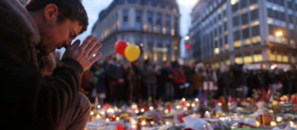 Brükselliler, saldırılarda hayatını kaybedenler için yasta - Sputnik Türkiye