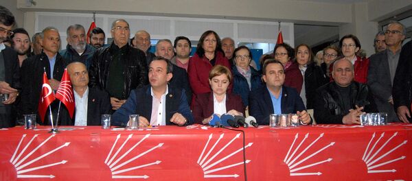 CHP Düzce İl Başkanı Zekeriya Tozan'ın saldırıya uğradı - Sputnik Türkiye