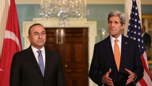 Dışişleri Bakanı Mevlüt Çavuşoğlu ve ABD Dışişleri Bakanı John Kerry - Sputnik Türkiye