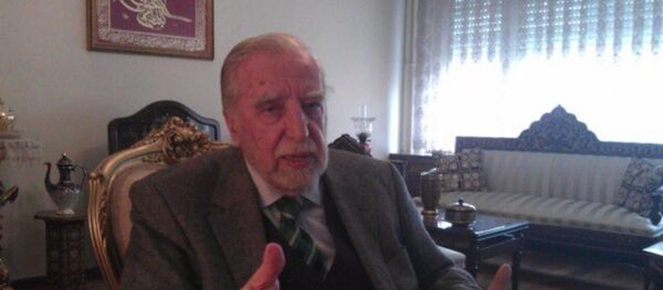 Akademisyen Prof. Dr. Nevzat Yalçıntaş - Sputnik Türkiye