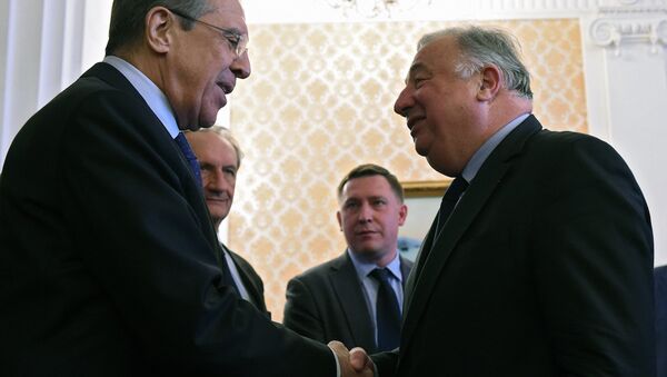 Rusya Dışişleri Bakanı Sergey Lavrov ve Fransa Senatosu Başkanı Gerard Lecher - Sputnik Türkiye