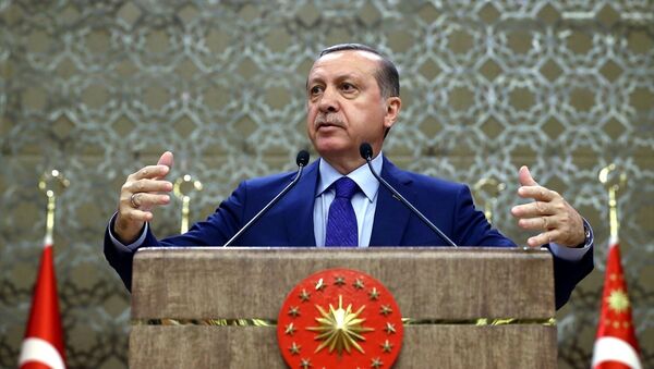 Cumhurbaşkanı Recep Tayyip Erdoğan, Cumhurbaşkanlığı Külliyesi'nde düzenlenen Muhtarlar Toplantısına katılarak konuşma yaptı. - Sputnik Türkiye