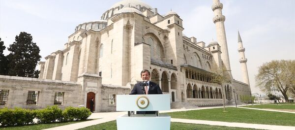 Başbakan Ahmet Davutoğlu, Süleymaniye Camisi'ndeki Mimar Sinan'ı anma etkinliğine katıldı - Sputnik Türkiye