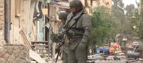 Rus uzmanlar Palmira’dan mayınları ‘süpürüyor’ - Sputnik Türkiye