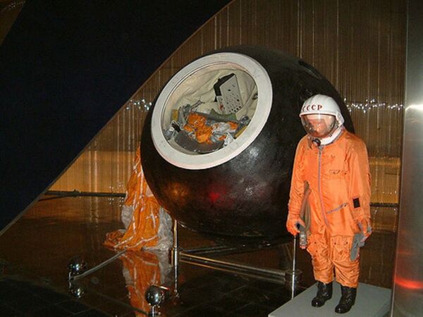 Yuri Gagarin'in uzay kostümü ve iniş yaptığı kapsül - Sputnik Türkiye