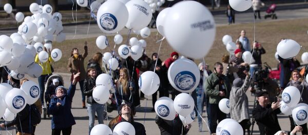 Gagarin anısına St. Petersburg'da gökyüzüne balonlar bırakıldı - Sputnik Türkiye