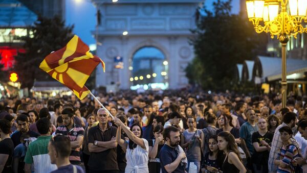 Makedonya'da Cumhurbaşkanı'nın istifası talebiyle düzenlenen eylemler devam ediyor. - Sputnik Türkiye
