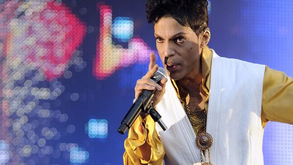 Prince, 58 yaşında hayatını kaybetti - Sputnik Türkiye