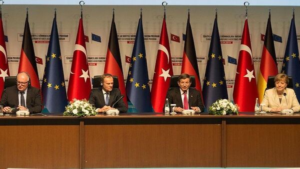 Başbakan Ahmet Davutoğlu, AB Konseyi Başkanı Donald Tusk, Almanya Başbakanı Angela Merkel ve AB Komisyonu Birinci Başkan Yardımcısı Frans Timmermans - Sputnik Türkiye