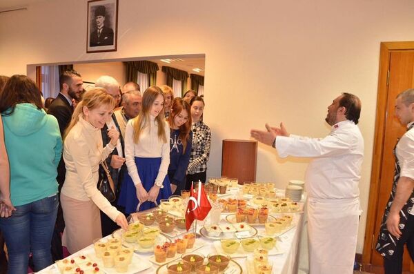 Rusya’da Türk Tatlıları şöleni yapıldı - Sputnik Türkiye