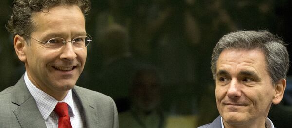 Eurogroup Başkanı Jeroen Dijsselbloem - Yunanistan Maliye Bakanı Öklid Çakalotos - Sputnik Türkiye
