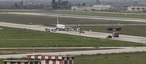THY uçağı pistten çıktı - Sputnik Türkiye
