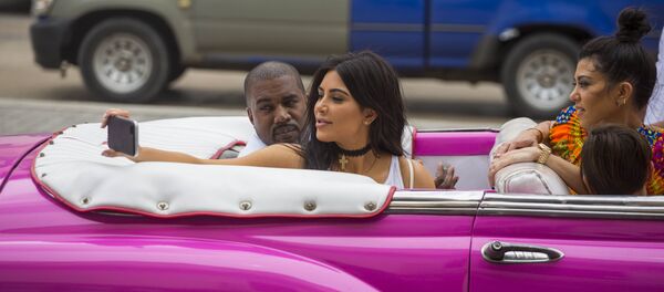 Kim Kardashian- Kanye West - Sputnik Türkiye