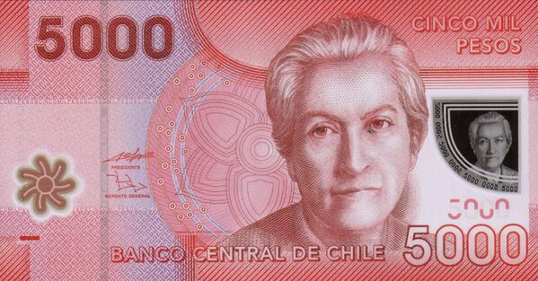Şili’deki 5 bin pesoda 1945 yılında Nobel Edebiyat Ödülü alan Gabriela Mistral görülüyor. - Sputnik Türkiye