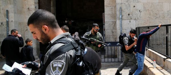 İsrail - Filistin / Polis kontrolü / Kudüs - Şam Kapısı - Sputnik Türkiye